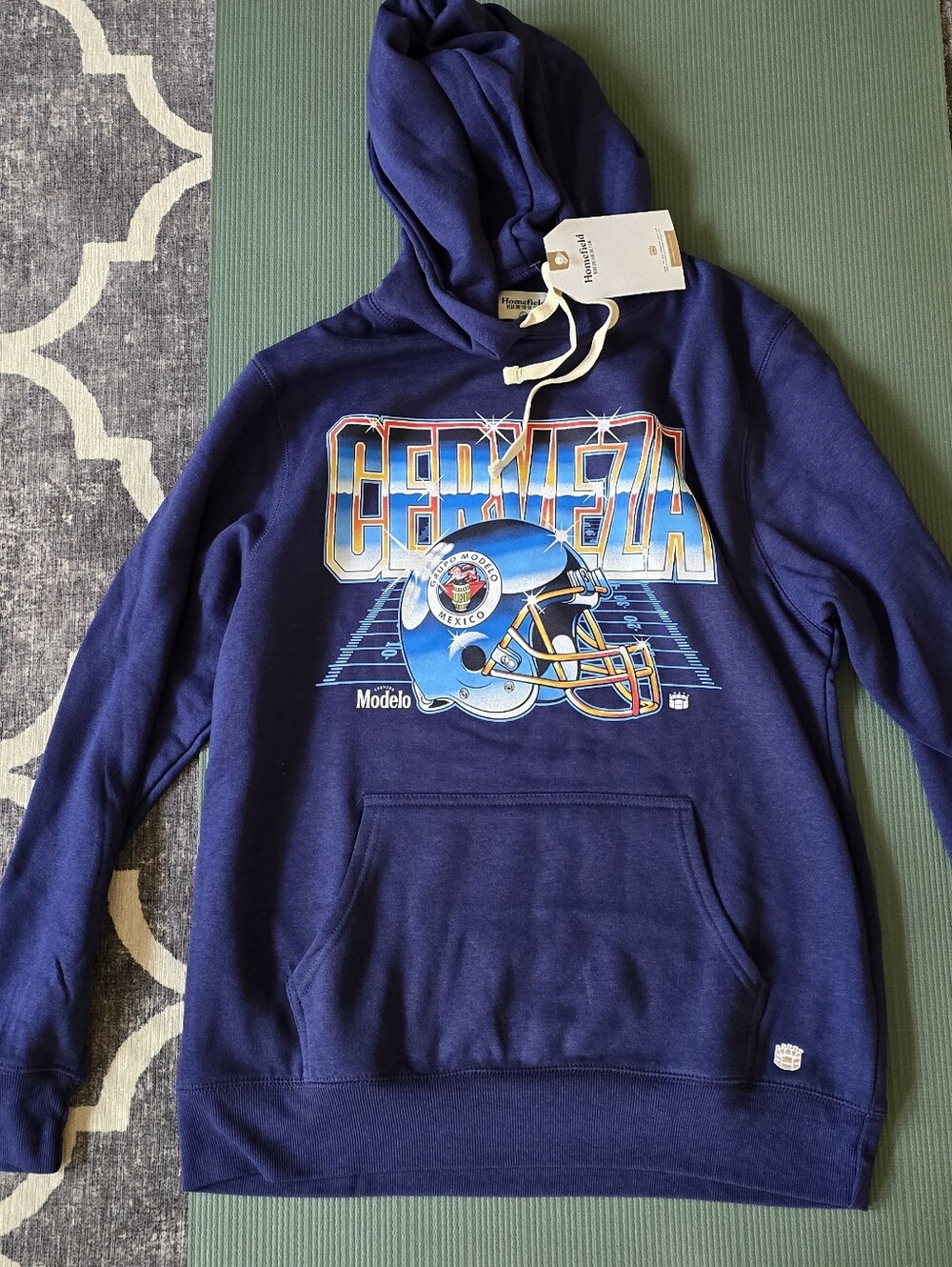 Modelo Perfect Blue L Pullover Hoodie Fleece Cotton Cerveza Football